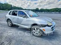 2004 Porsche Cayenne photo