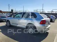 2004 Porsche Cayenne photo