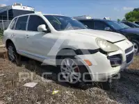 2004 Porsche Cayenne photo