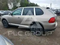 2004 Porsche Cayenne photo