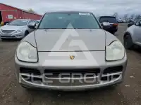 2004 Porsche Cayenne photo