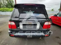2004 Lexus LX470 photo