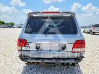 2004 Lexus LX470 photo