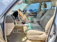 2004 Lexus LX470 photo