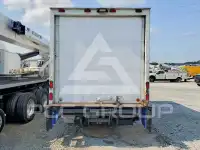 2004 Isuzu NPR photo