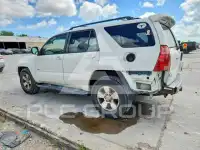 2004 Toyota 4 RUNNER photo