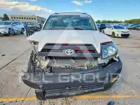 2004 Toyota 4 RUNNER photo