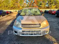 2004 Toyota RAV4 фото