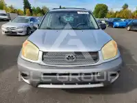 2004 Toyota RAV4 photo