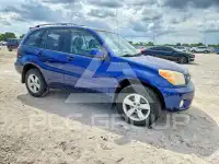 2004 Toyota RAV4 photo