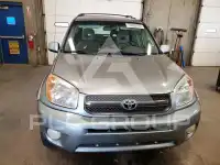 2004 Toyota RAV4 photo