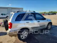 2004 Toyota RAV4 photo