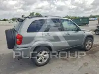 2004 Toyota RAV4 фото