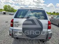 2004 Toyota RAV4 фото