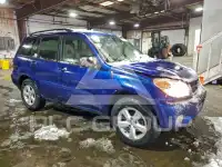 2004 Toyota RAV4 photo
