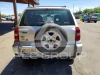 2004 Toyota RAV4 фото