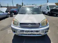2004 Toyota RAV4 фото