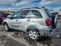 2004 Toyota RAV4 photo