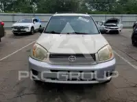 2004 Toyota RAV4 photo