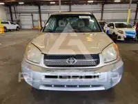 2004 Toyota RAV4 photo
