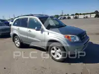 2004 Toyota RAV4 фото