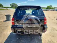 2004 Toyota RAV4 photo