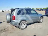 2004 Toyota RAV4 фото