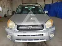 2004 Toyota RAV4 photo