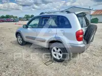 2004 Toyota RAV4 photo