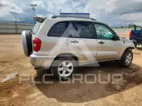 2004 Toyota RAV4 photo