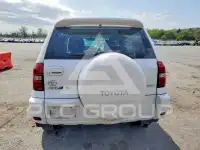 2004 Toyota RAV4 фото