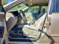 2004 Toyota COROLLA фото