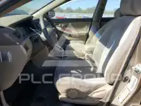 2004 Toyota COROLLA фото