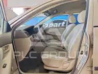 2004 Toyota COROLLA фото