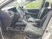 2004 Toyota COROLLA фото