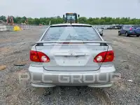 2004 Toyota COROLLA фото