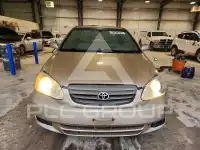 2004 Toyota COROLLA фото