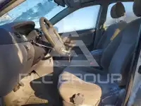 2004 Toyota COROLLA фото