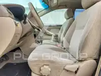 2004 Toyota COROLLA фото