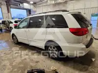 2004 Toyota SIENNA фото