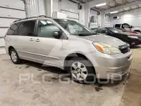 2004 Toyota SIENNA photo