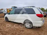 2004 Toyota SIENNA photo