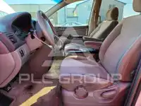 2004 Toyota SIENNA photo