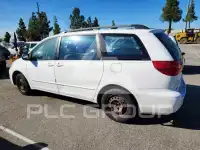 2004 Toyota SIENNA photo