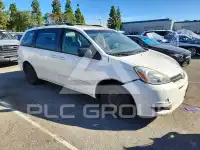 2004 Toyota SIENNA photo