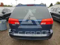 2004 Toyota SIENNA photo