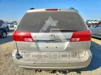2004 Toyota SIENNA фото