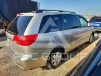 2004 Toyota SIENNA фото
