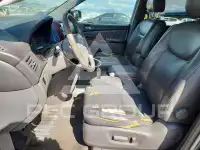 2004 Toyota SIENNA фото