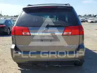 2004 Toyota SIENNA photo